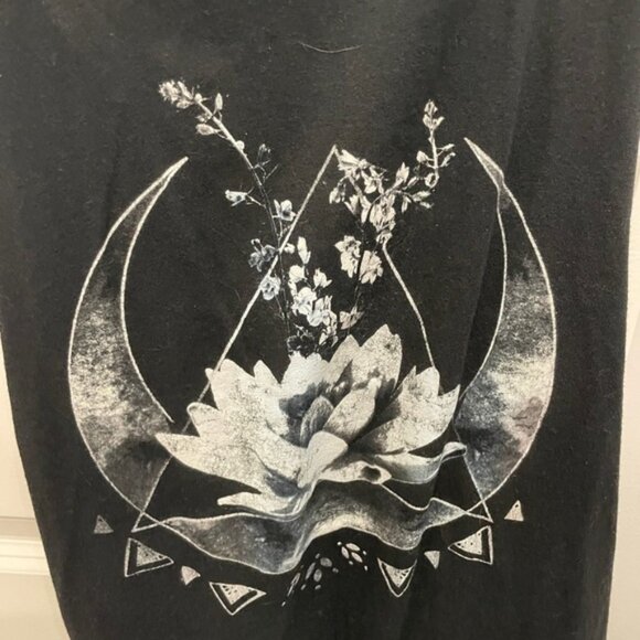 Black Size Small Razorback Tank - Picture 2 of 4